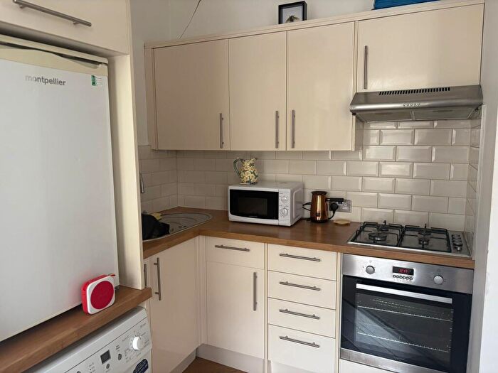 1 Bedroom Flat To Rent In Castle Street, Dover, CT16