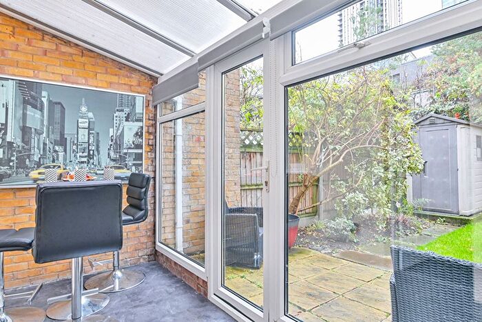 3 Bedroom Terraced House To Rent In Manchester Road, Isle Of Dogs, London, E14