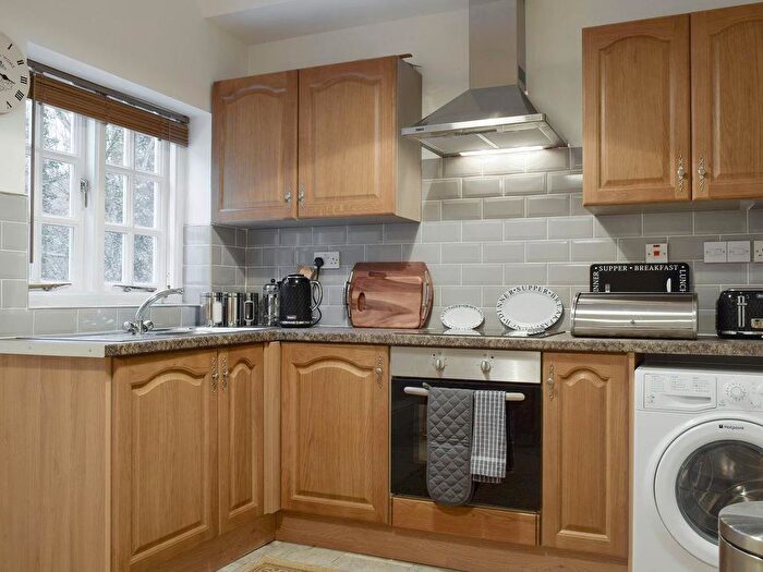 2 Bedroom Cottage To Rent In Hatton Bottom Lock, Warwick, CV35