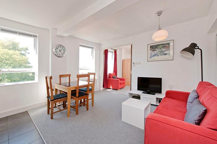 1 Bedroom Flat To Rent In Crabtree Hall, Rainville Road, Hammersmith, London, W6