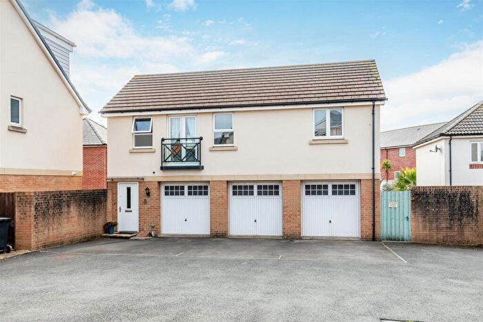 1 Bedroom Coach House For Sale In Kittiwake Drive, Portishead, Bristol, BS20