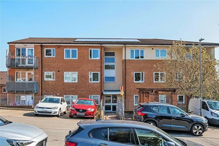 2 Bedroom Flat To Rent In Windrush Drive, High Wycombe, Buckinghamshire, HP13