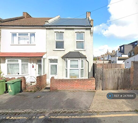 3 Bedroom Terraced House To Rent In Alfred Road, London, E15