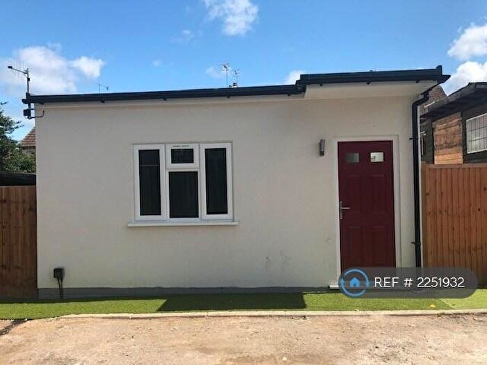 1 Bedroom Bungalow To Rent In South Street, Canterbury, CT1