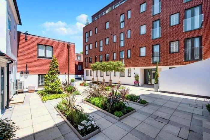 1 Bedroom Flat To Rent In Chertsey Street, Guildford, GU1