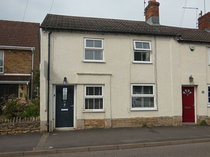3 Bedroom Cottage For Sale In Bridge Street, Deeping St. James, Peterborough, PE6