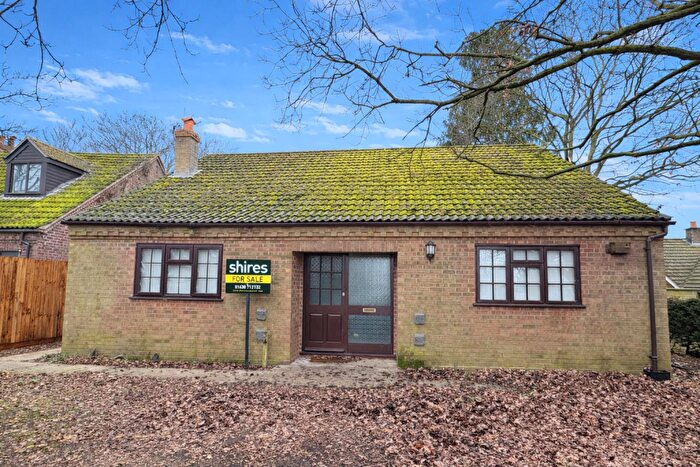3 Bedroom Detached Bungalow For Sale In Maids Cross Hill, Lakenheath, IP27