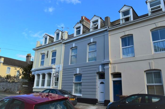 1 Bedroom Flat To Rent In Benbow Street, Stoke, PL2