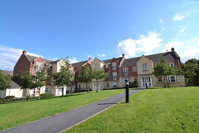 2 Bedroom Flat To Rent In Whitehall Green, Leeds, LS12