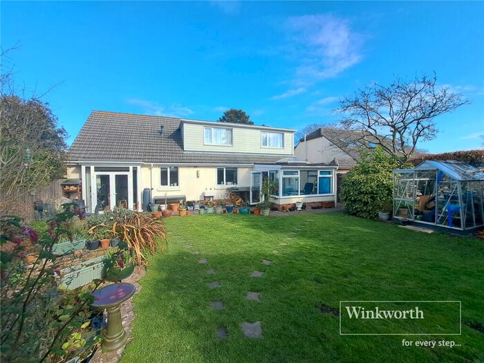 4 Bedroom Detached House For Sale In Smugglers Lane North, Highcliffe, Christchurch, BH23