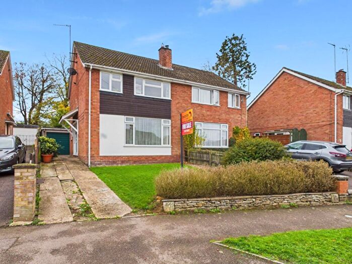 3 Bedroom Semi-Detached House For Sale In Jenkinson Road, Towcester, NN12