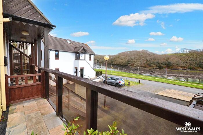 2 Bedroom Semi-Detached House For Sale In Neyland, SA73