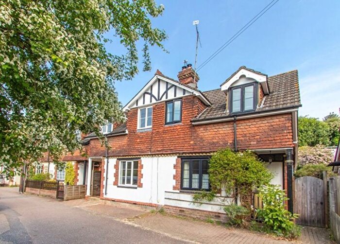3 Bedroom Semi-Detached House To Rent In South Bank, Westerham, TN16