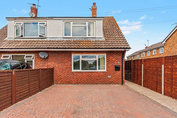3 Bedroom Semi-Detached House For Sale In St. Peters Road, Kineton, CV35