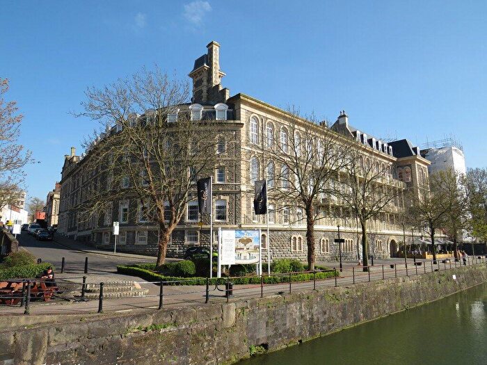 3 Bedroom Apartment To Rent In Redcliffe, The General, BS1