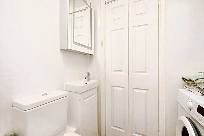 1 Bedroom Flat For Sale In Dawlish Warren, Dawlish, EX7