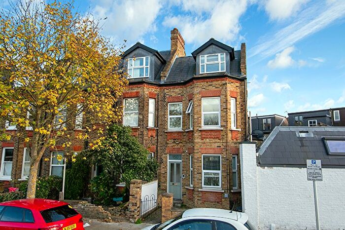 2 Bedroom Flat For Sale In Amyand Park Road, Twickenham, TW1