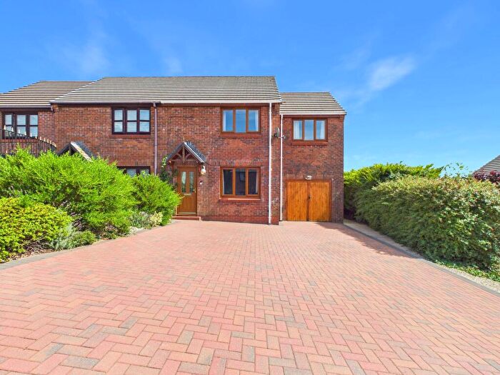 3 Bedroom Semi-Detached House For Sale In Maple Avenue, Haverfordwest, SA61
