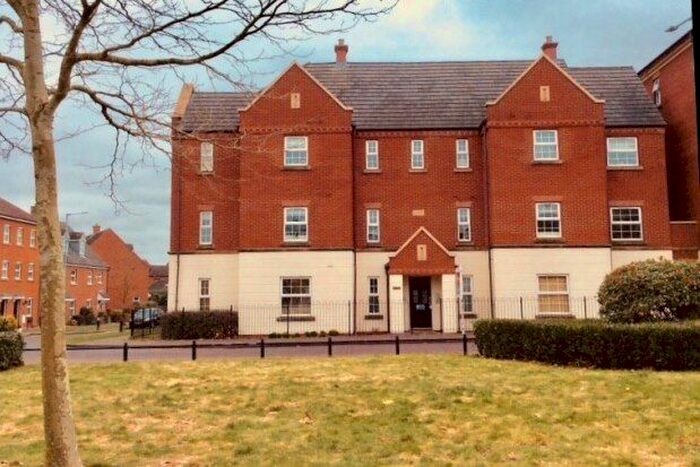 2 Bedroom Flat To Rent In Deykin Road, Lichfield, WS13
