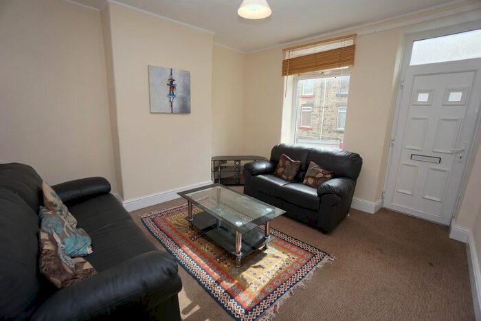 4 Bedroom Terraced House To Rent In Lydgate Lane, Sheffield, S10