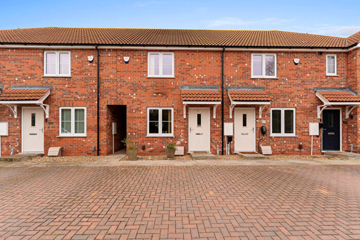 3 Bedroom Terraced House For Sale In Helvellyn Way, Scartho, DN33