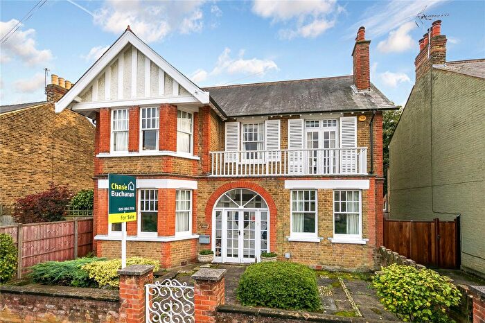 4 Bedroom Detached House To Rent In Queens Road, Hampton Hill, Hampton, TW12