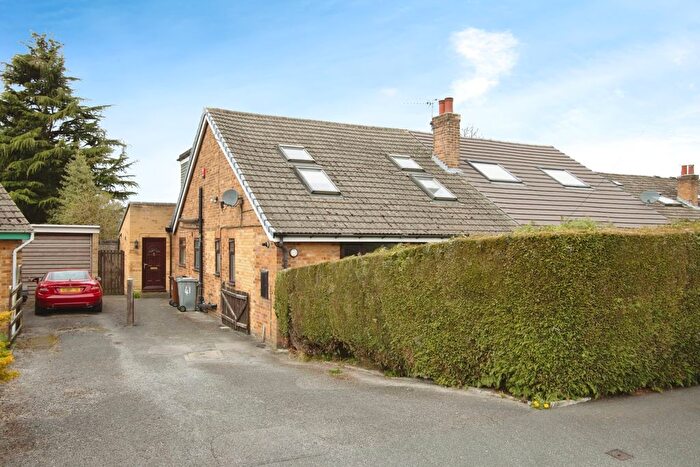 4 Bedroom Bungalow For Sale In St. Marys Close, Tingley, Wakefield, West Yorkshire, WF3