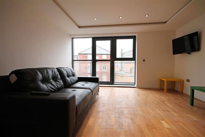 4 Bedroom Apartment To Rent In Falconars House, City Centre, NE1