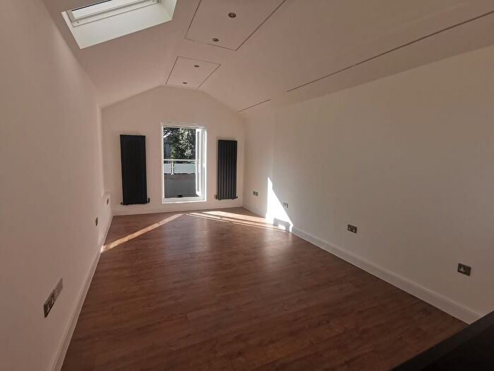 Studio To Rent In Scarborough Road, Finsbury Park, N4
