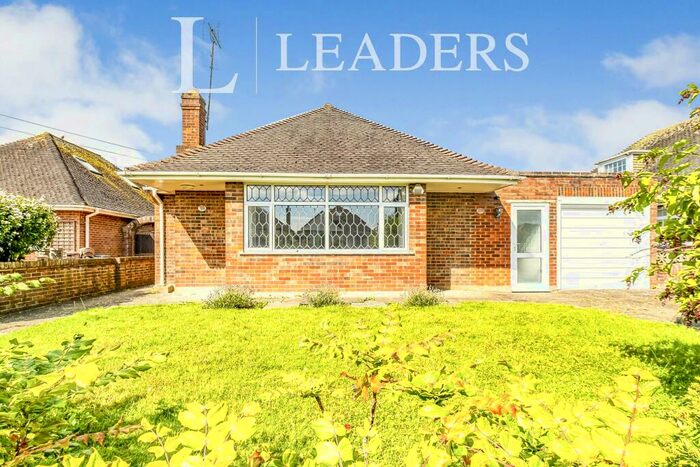 3 Bedroom Bungalow To Rent In Southsea Avenue, Goring-By-Sea, BN12