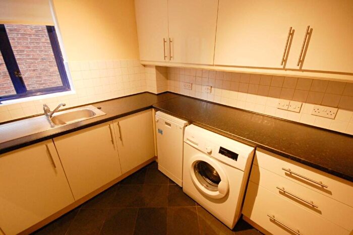 2 Bedroom Apartment To Rent In Chelsea House, Cavendish Road, Didsbury, M20