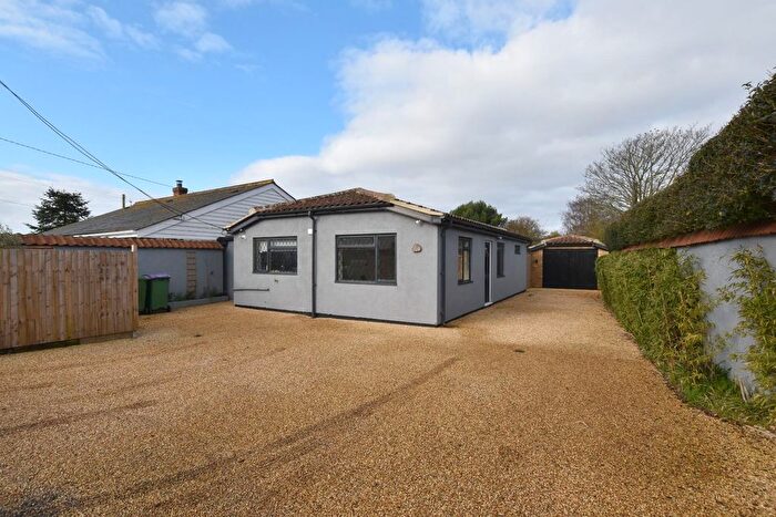 2 Bedroom Detached Bungalow For Sale In Jefferstone Gardens, St. Marys Bay, Romney Marsh, TN29