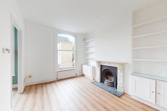 2 Bedroom Flat To Rent In Wilberforce Road, N4