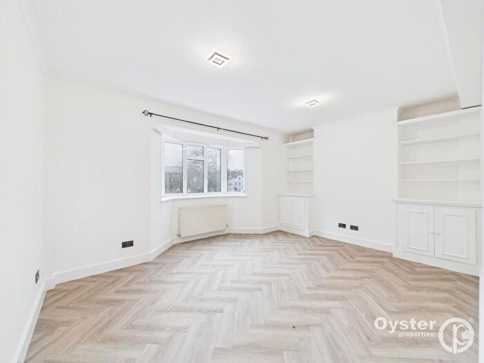 3 Bedroom Flat To Rent In Bounds Green Road, Bounds Green Court Bounds Green Road, N11