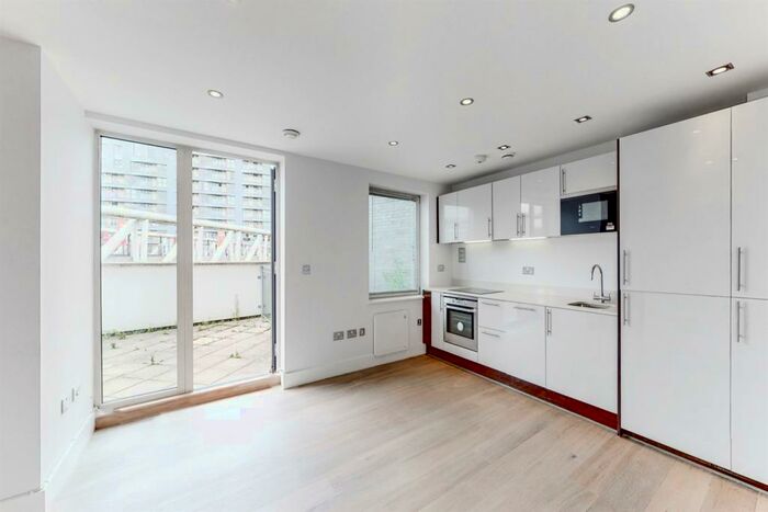 1 Bedroom Flat To Rent In A Drayton Park, London, N5