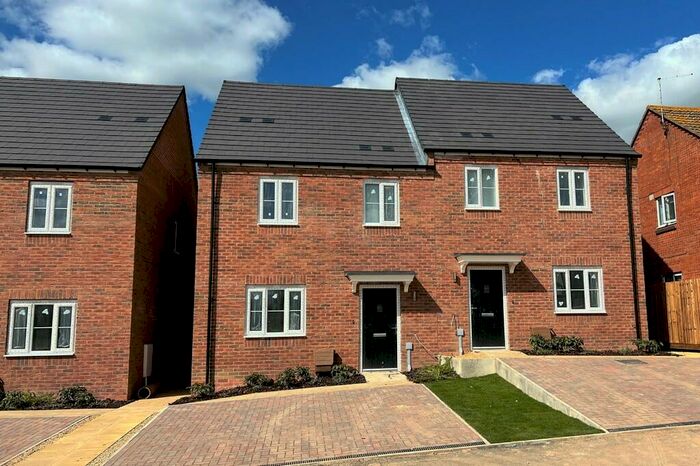 3 Bedroom Semi-Detached House To Rent In Crompton Road, Asfordby Hill, LE14