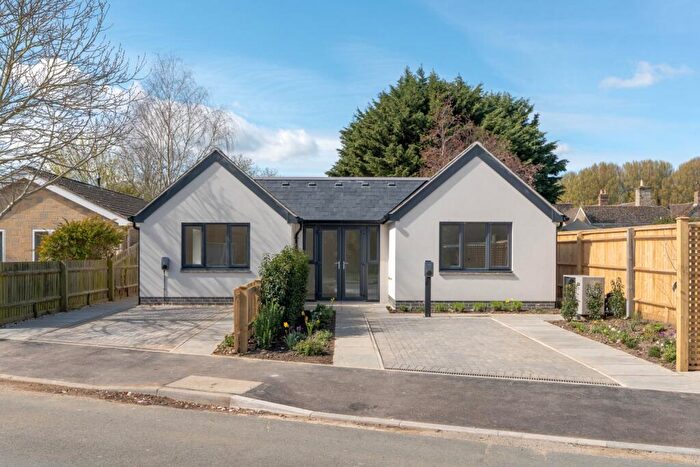 2 Bedroom Bungalow To Rent In Brasenose Drive, Kidlington, Oxfordshire, OX5