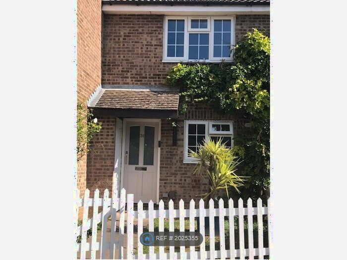 2 Bedroom Terraced House To Rent In College Gardens, London, SW17