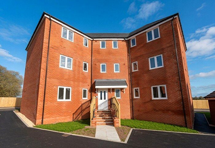 2 Bedroom Flat For Sale In St Peters Place, Salisbury, Wiltshire, SP2
