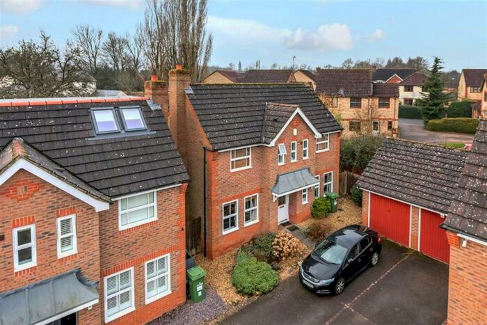 4 Bedroom Detached House To Rent In Linney Court, Tattenhoe, Milton Keynes, Bucks, MK4