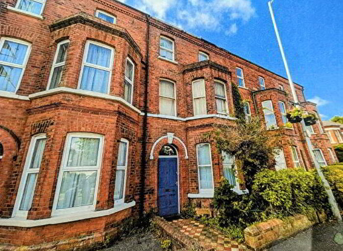 6 Bedroom Terrace House For Sale In University Avenue, Belfast, BT7