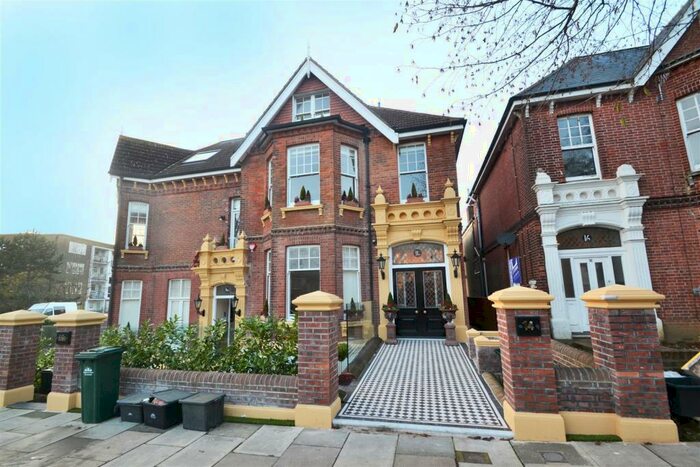 2 Bedroom Flat To Rent In Wilbury Villas, Hove, BN3
