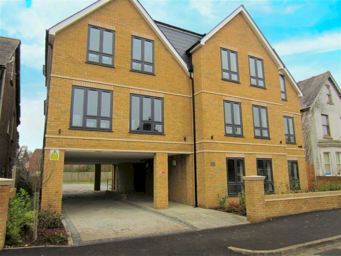 2 Bedroom House To Rent In Norfolk Road, Maidenhead, SL6