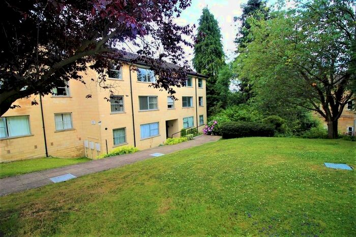 2 Bedroom Flat To Rent In Hockley Court, Weston Park West, Bath, BA1