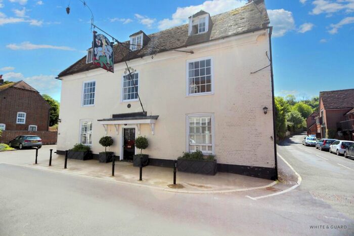 2 Bedroom Flat For Sale In East Street, Hambledon, PO7