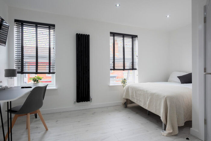 6 Bedroom House To Rent In Avondale Street, Lincoln, LN2