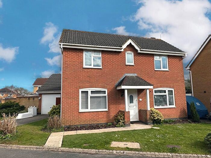 3 Bedroom House To Rent In Wetherby Close, Chippenham, SN14