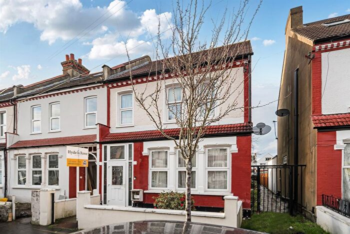 3 Bedroom End Terrace House For Sale In Headcorn Road, CR7