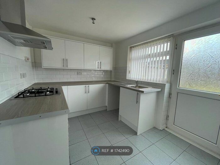 3 Bedroom Terraced House To Rent In Avis Walk, Liverpool, L10