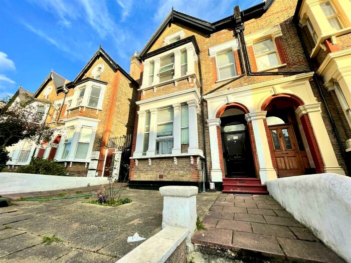 Studio To Rent In Park Avenue, Alexandra Palace, N22